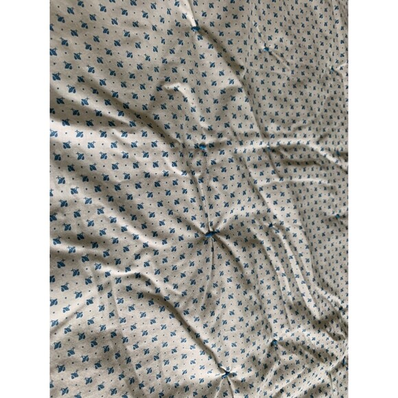 VtG Quilted  throw, 43” X 37” cotton fabric, Handmade Cottage Country Floral - Picture 8 of 13